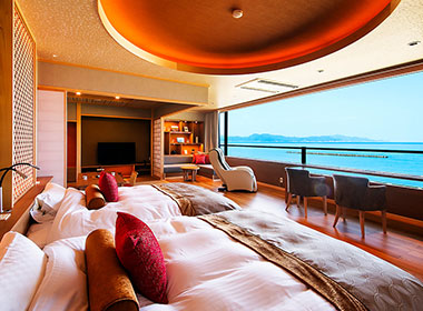 Coastal Drive & Check-in at Your Villa Retreat